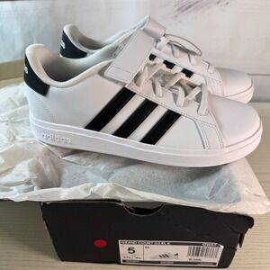 NWT Adidas Grand Court 2.0 Sneakers / Size 5 / Hook & Loop+Lace / Sku 0162
